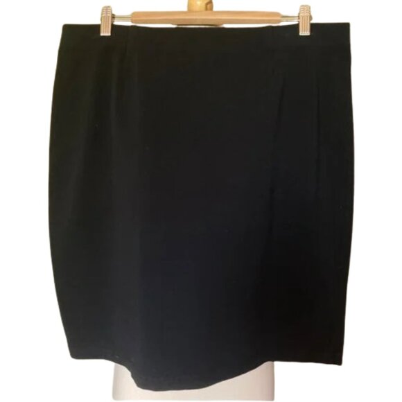 L.L. Bean Dresses & Skirts - LL BEAN Black Cotton Jersey Knee Length Skirt